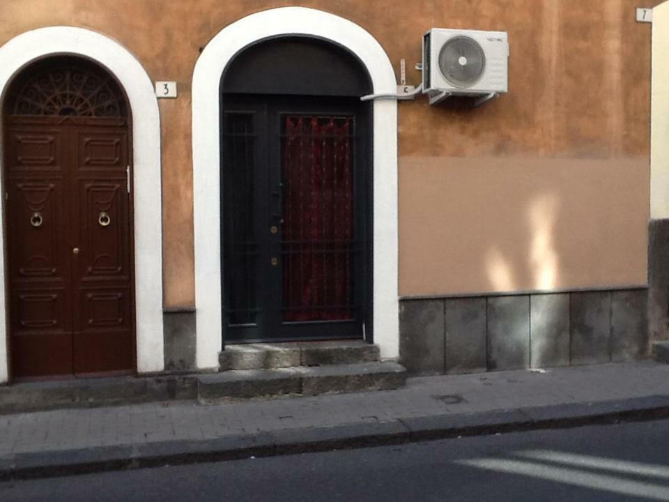 Gisira Apartments Al Borgo Catania Exterior foto